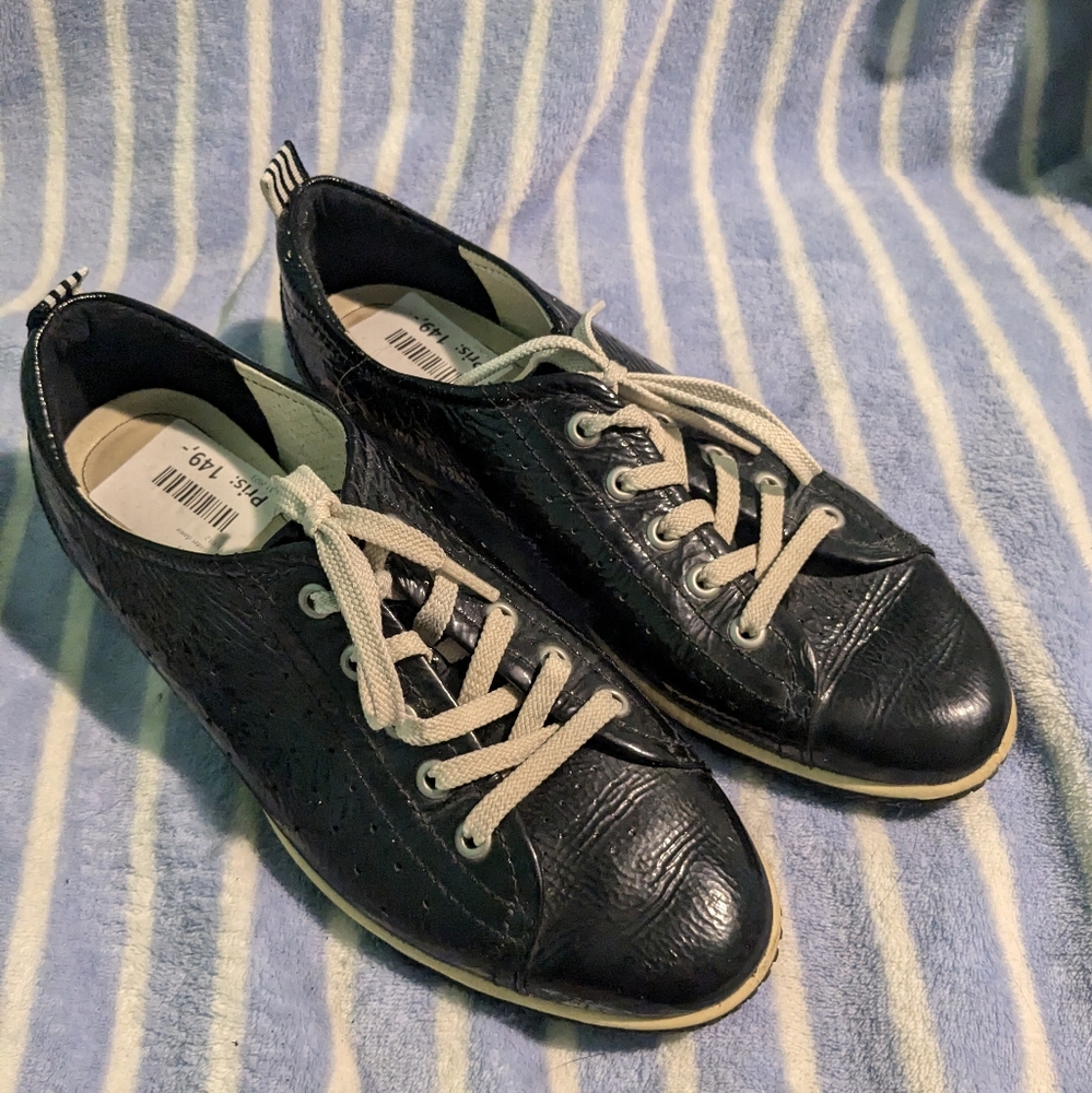 Ecco Black Vintage Shoes - Size 40 Europe / 9 USA